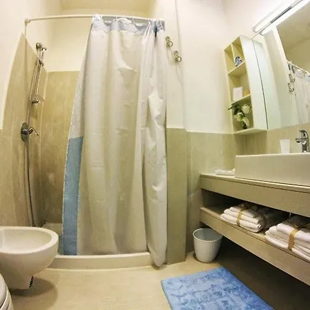 Alojamento de Acomodação e Pequeno-almoço Sottocoperta 4*