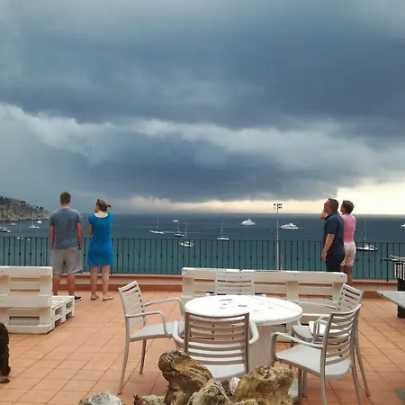 לינה וארוחת בוקר Sottocoperta טאורמינה